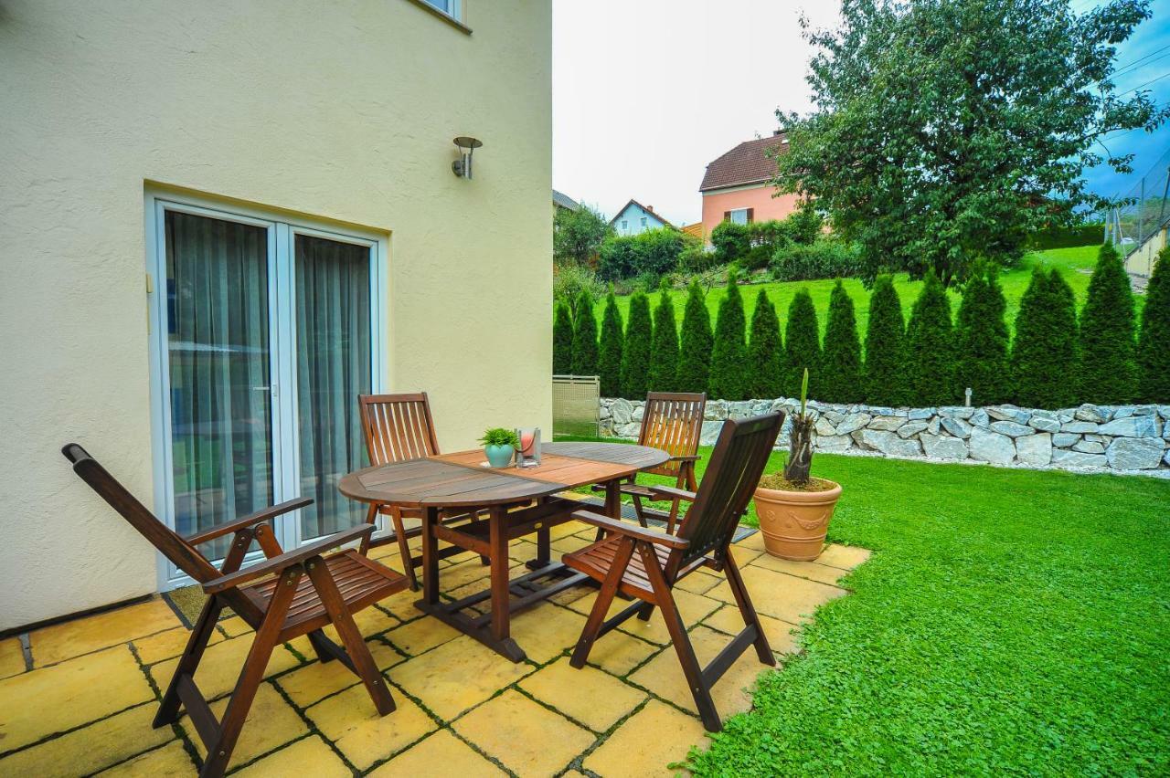 Ferienwohnung Regina Sankt Peter-Freienstein Esterno foto