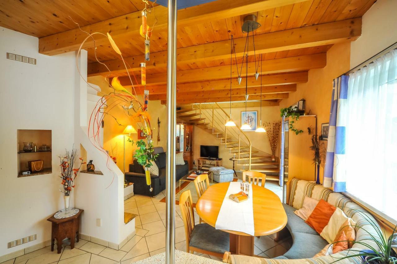 Ferienwohnung Regina Sankt Peter-Freienstein Esterno foto